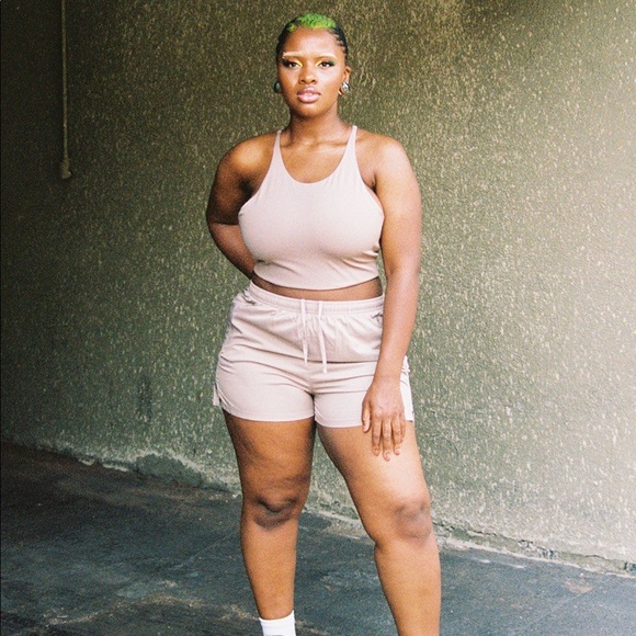 Girlfriend Collective Gazelle Shorts in Limestone - Picture 2 of 4